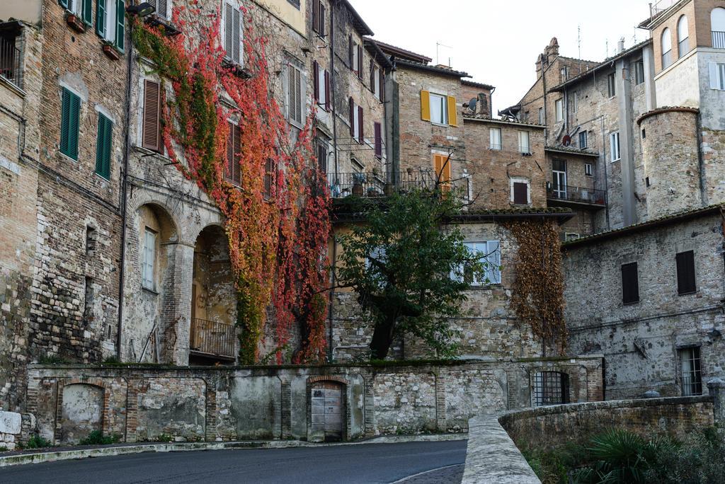 Residenze L'Uncinaia Holiday House Perugia Cameră foto