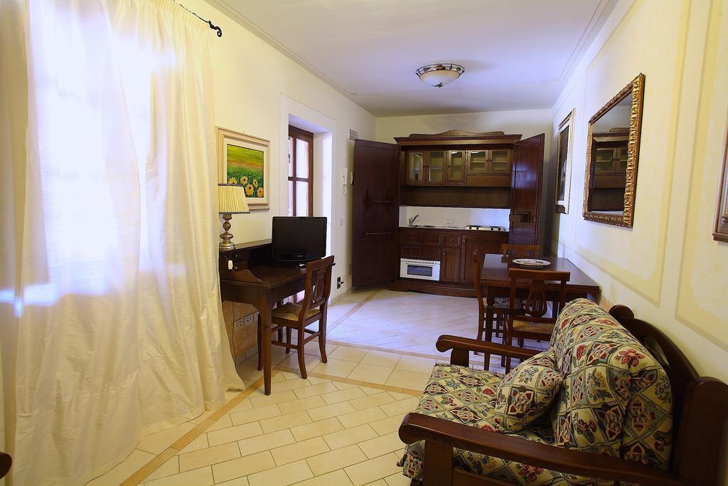 Residenze L'Uncinaia Holiday House Perugia Cameră foto