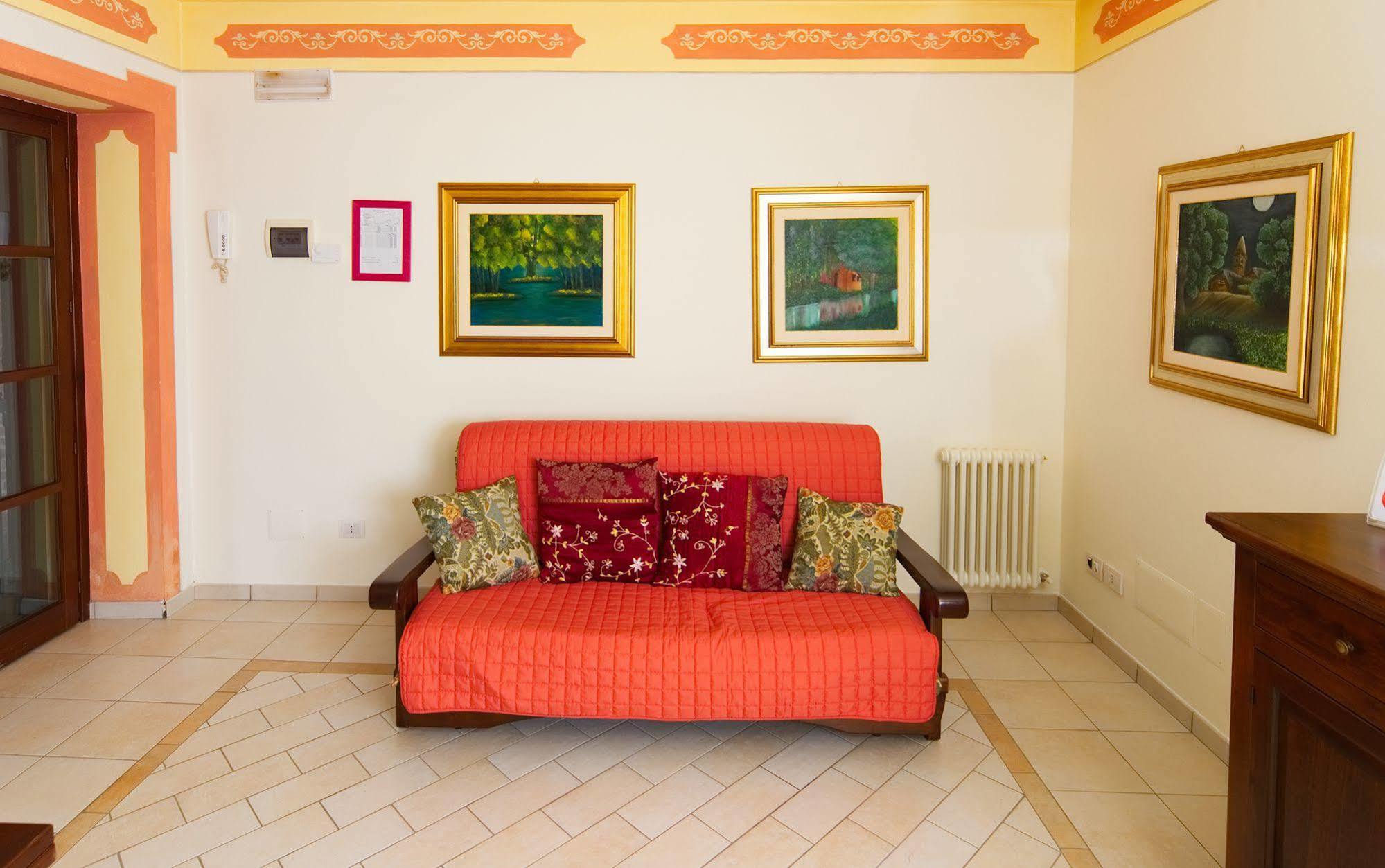 Residenze L'Uncinaia Holiday House Perugia Exterior foto