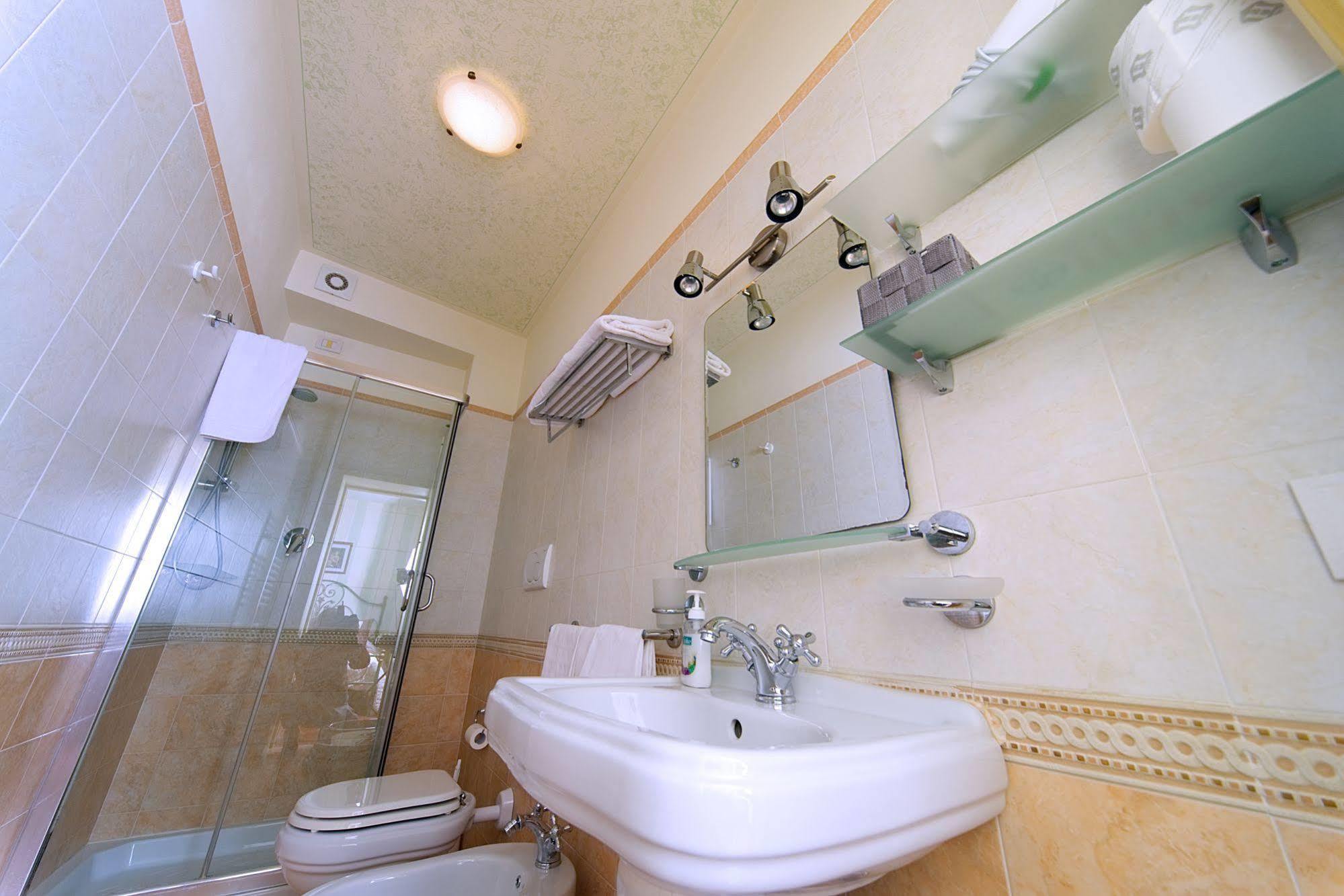 Residenze L'Uncinaia Holiday House Perugia Exterior foto